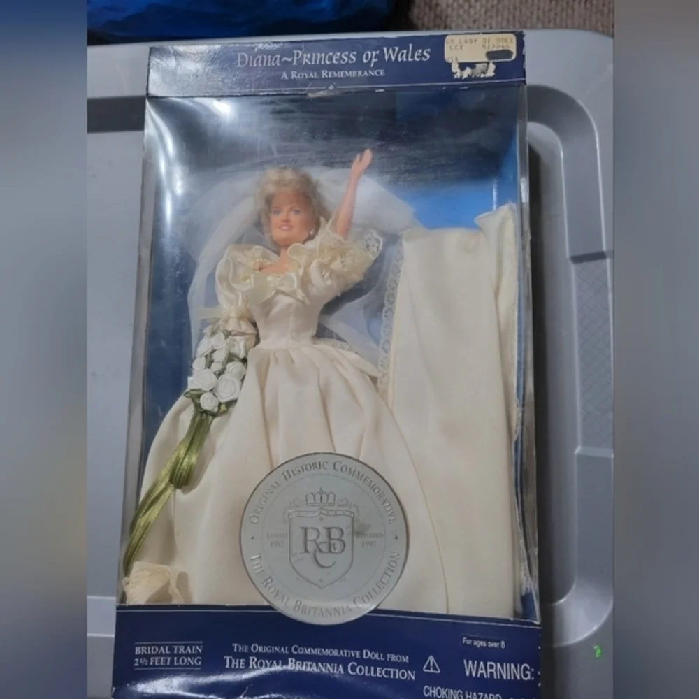 Diana Princess Of Wales Doll 1997 Historic Commemorative Royal Brittania Collect